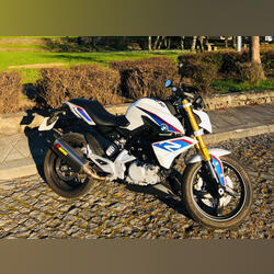 Vendo mota BMW G310R. Motos