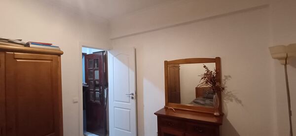 Quarto solteiro agualva Cacém . Ofereço Quarto para Arrendar