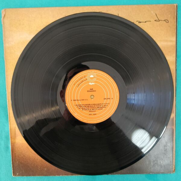 LP ednardo. Vinil, CDs