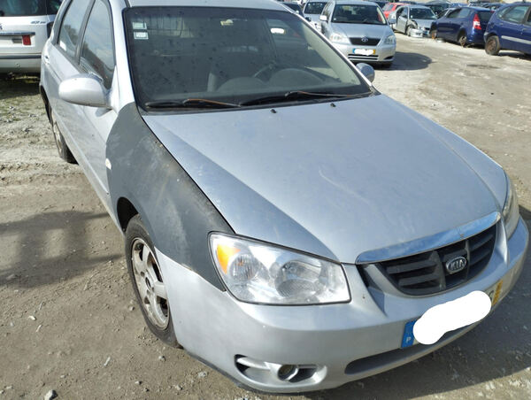 Para peças Kia Cerato 1.5CDRI ano 2006. Carros para Peças