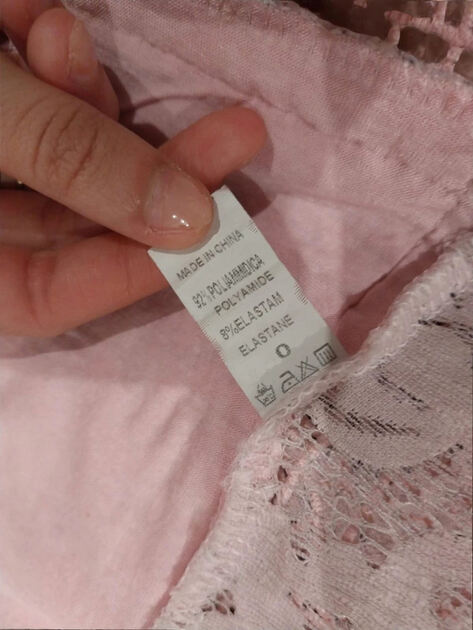 🌸 Top Curto Rosa Bebé em Renda – Sem Marca. Tops Femininos