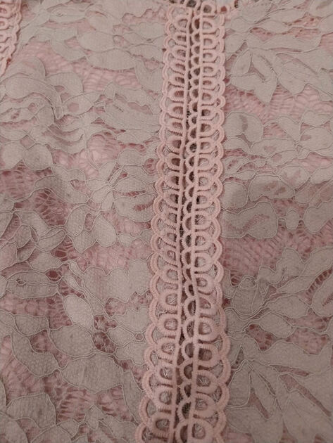 🌸 Top Curto Rosa Bebé em Renda – Sem Marca. Tops Femininos