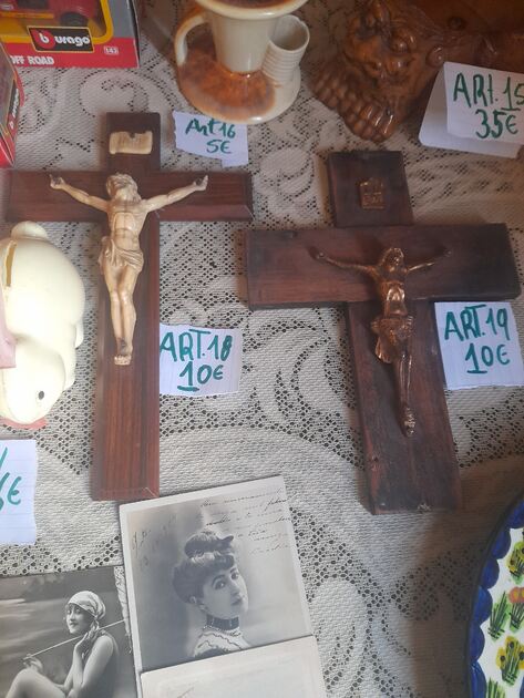 cruzes com cristo. Crucifixos