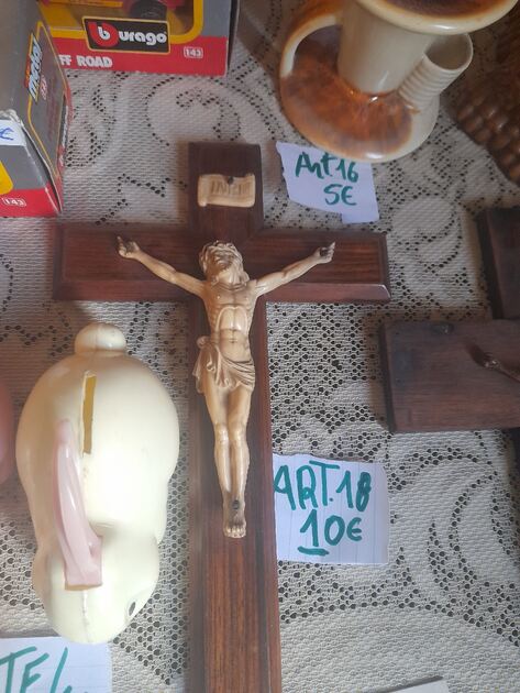 cruzes com cristo. Crucifixos