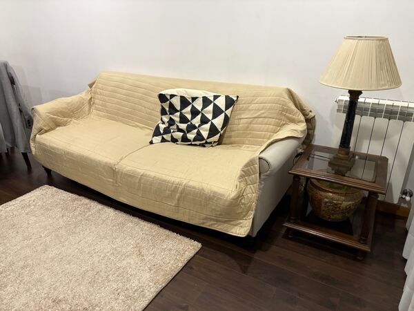 Sofa-cama 3 lugares. Sofás e Poltronas