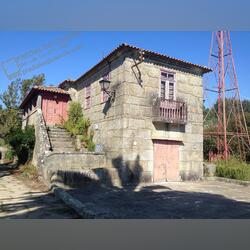 Quinta com casa antiga em Palmeira Faro / Esposend. Casa e apartamentos para vender