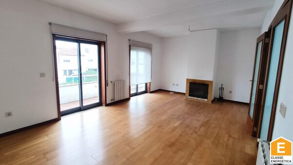 Apartamento T2 no centro de Esposende (2521). Casa e apartamentos para arrendar