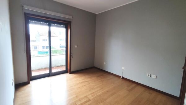 Apartamento T2 no centro de Esposende (2521). Casa e apartamentos para arrendar
