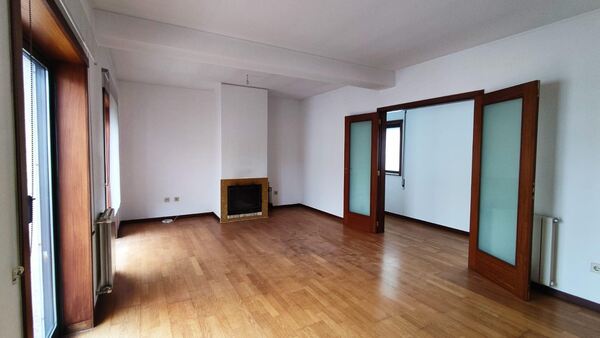 Apartamento T2 no centro de Esposende (2521). Casa e apartamentos para arrendar