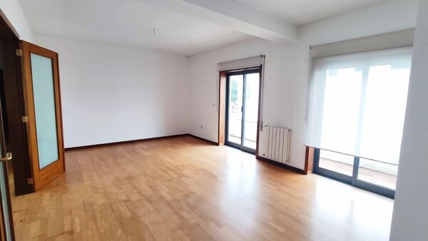 Apartamento T2 no centro de Esposende (2521). Casa e apartamentos para arrendar