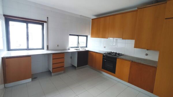 Apartamento T2 no centro de Esposende (2521). Casa e apartamentos para arrendar