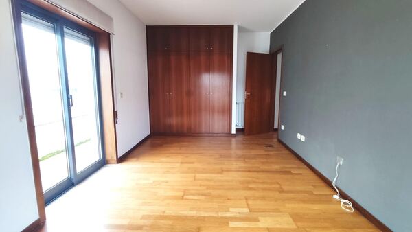 Apartamento T2 no centro de Esposende (2521). Casa e apartamentos para arrendar
