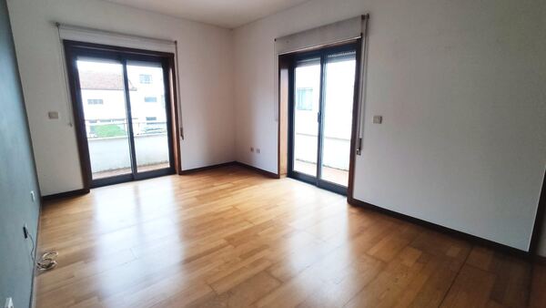 Apartamento T2 no centro de Esposende (2521). Casa e apartamentos para arrendar