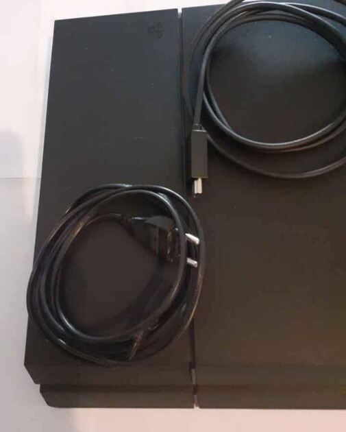 PS4 SONY COMPLETA COM CONTROLADOR. Consolas