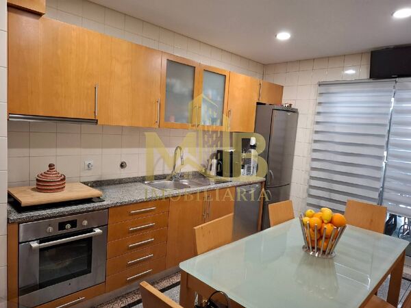 Apartamento T3 Paço de Sousa Penafiel . Casa e apartamentos para vender
