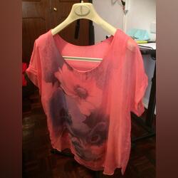 Túnica de mulher.. Camisas e Blusas. Leiria. XL / 42 / 14     Multicolor Redondo Estampado Verão Novo / Como novo
