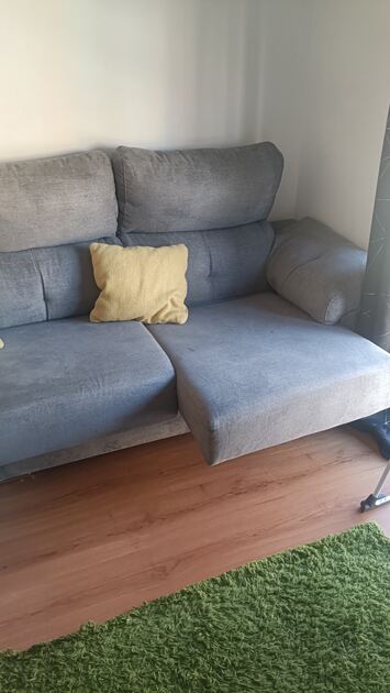 Sofá com chaise long. Sofás e Poltronas