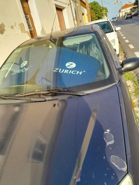 Ford Focus Azul Mk1 5 portas 1998. Carros