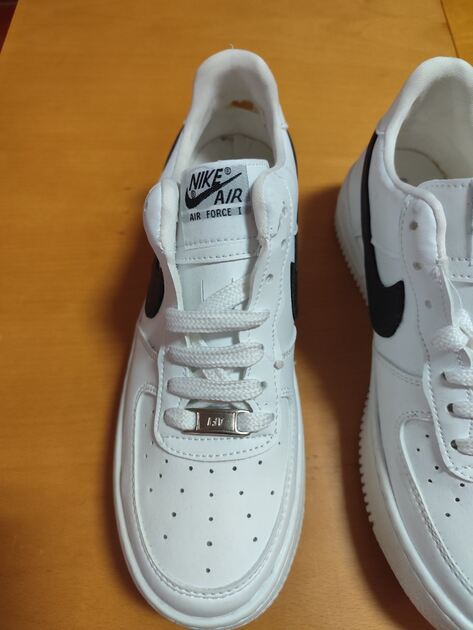 Nike Air Force 1 brancas. Desportivos
