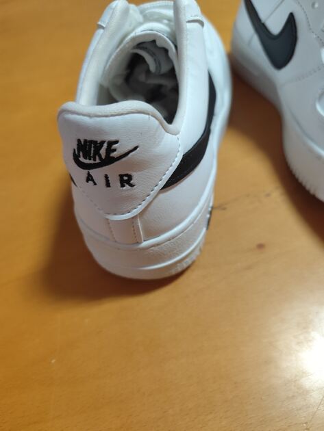 Nike Air Force 1 brancas. Desportivos