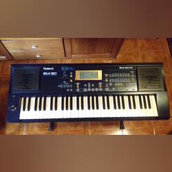 Vendo Roland EM 30. Pianos e Teclados