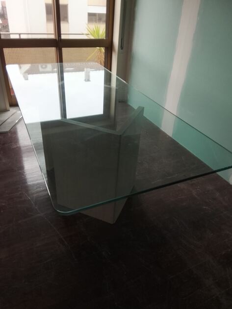 Mesa de sala (como nova). Mesas de Jantar