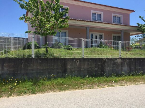 Moradia independente, Acabamentos Excecionais e C. Casa e apartamentos para vender