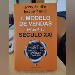 Livro “O modelo de vendas para o século XXI”. Livros. Matosinhos. Romance     Português Muito bom Capa mole
