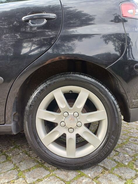 Seat Ibiza com peças novas para valorização na ven. Carros