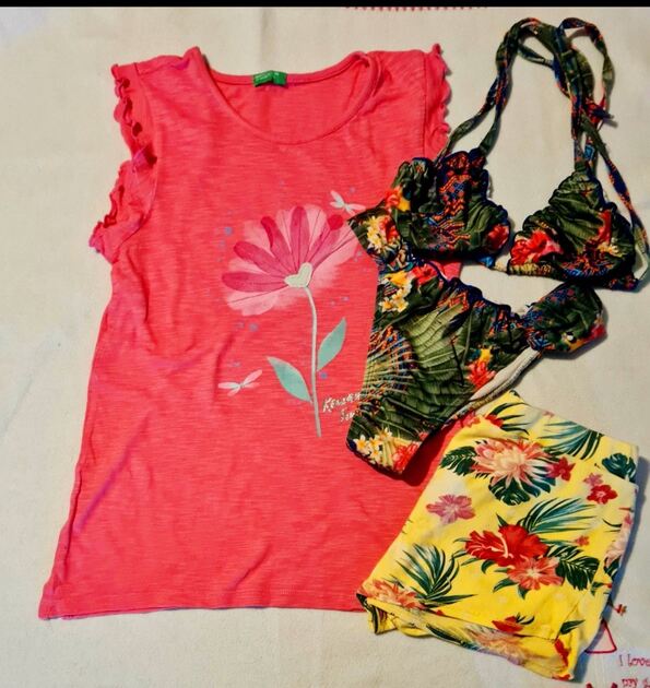 conjunto de três peças para menina . Conjuntos