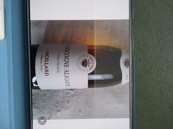 Alguns vinhos superiores,(Franceses).. Alimentos e bebidas