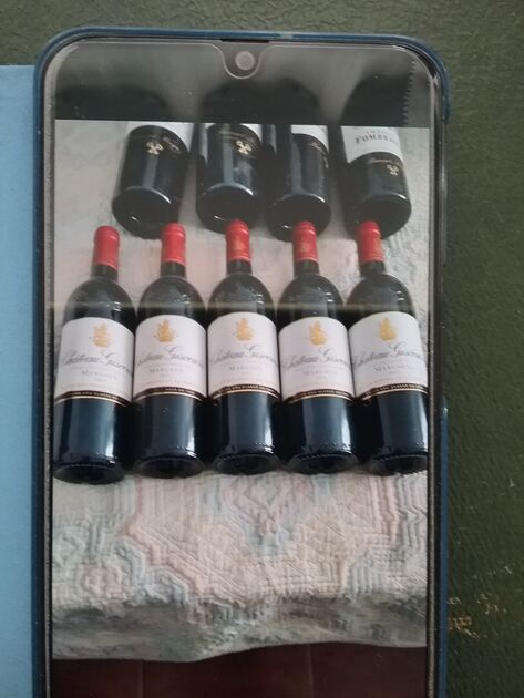 Alguns vinhos superiores,(Franceses).. Alimentos e bebidas