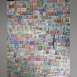 Lote de 1000 selos de vários países . Selos. Sesimbra