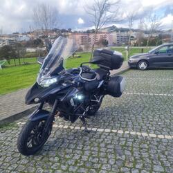 benelli trk 502. Motos