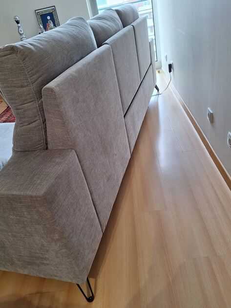Vendo sofá 3 lugares com chaise longue . Sofás e Poltronas