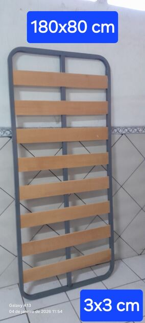 Estrados de solteiro. Camas