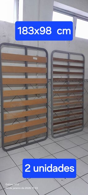 Estrados de solteiro. Camas