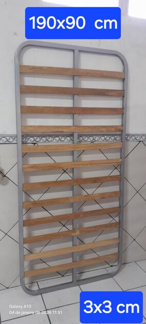 Estrados de solteiro. Camas