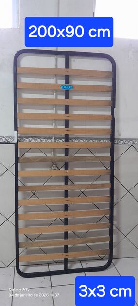 Estrados de solteiro. Camas