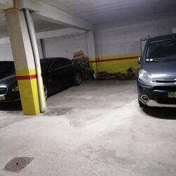 Lugar de garagem alugar. Garagens para arrendar. Guimarães. 20 m2 Carro    Bom estado Porta automática