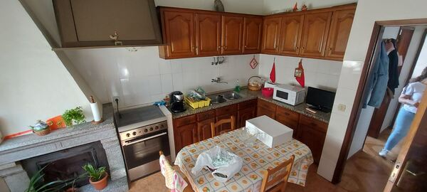Moradia T5 pronta a habitar em S. Paio de Gramaços. Casa e apartamentos para vender