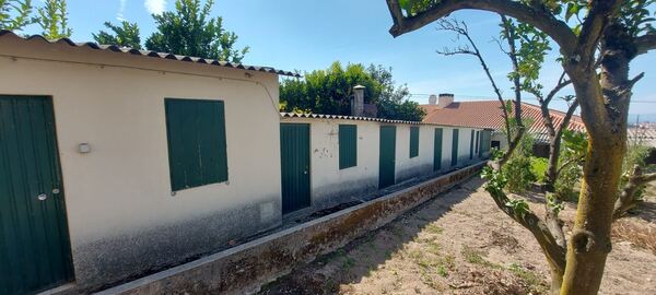 Moradia T5 pronta a habitar em S. Paio de Gramaços. Casa e apartamentos para vender