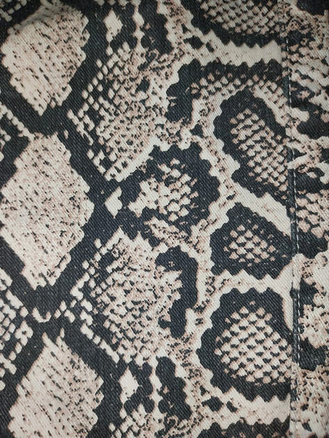 Calças Zara Efeito Pele de Cobra - Skinny Tamanho . Calças mulher e Macacão