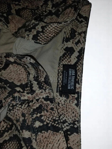 Calças Zara Efeito Pele de Cobra - Skinny Tamanho . Calças mulher e Macacão