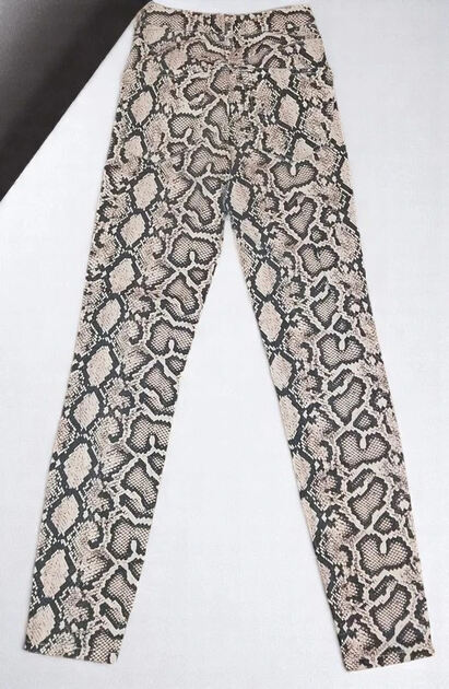 Calças Zara Efeito Pele de Cobra - Skinny Tamanho . Calças mulher e Macacão