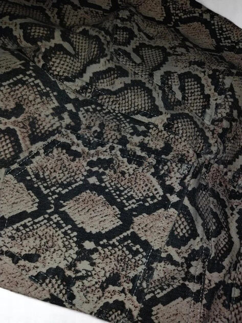 Calças Zara Efeito Pele de Cobra - Skinny Tamanho . Calças mulher e Macacão