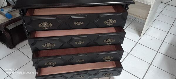 Cómoda nº 2. Cómoda