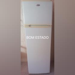 FRIGORIFICO BOM ESTADO. Frigoríficos. Vila Real. Whirlpool Duas portas    Muito bom Com congelador