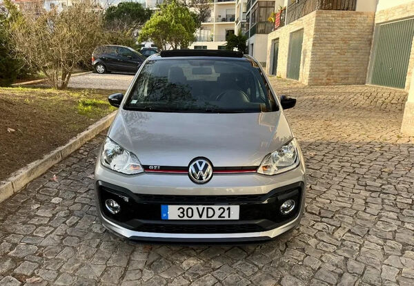 VW Up! 1.0 TSI GTI (38 000 km) 5500 EUR. Carros