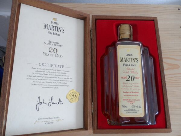 Whisky- James Martin's 20 Anos, Antigo ( Anos 70) . Alimentos e bebidas